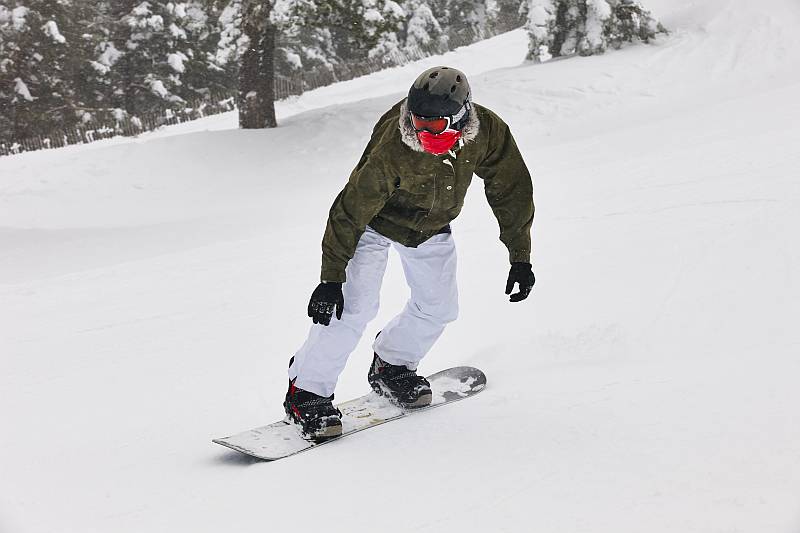 Deska snowboardowa dla początkującego - co warto wiedzieć?